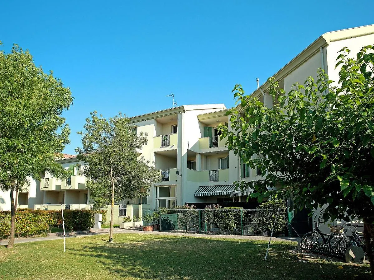Apartment Robinia-Pinetine-3 By Interhome Duna Verde 0*,