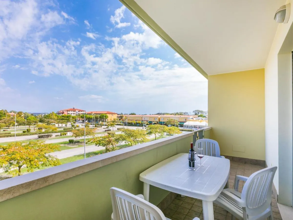 Apartment Robinia-Pinetine-3 By Interhome Duna Verde Italy